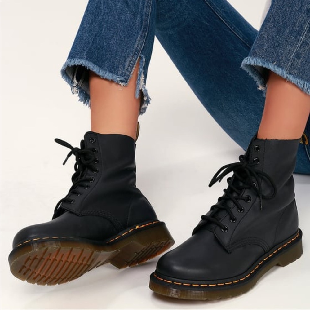 DR. Martens 1460 PASCAL LEATHER  8-EYE BOOT